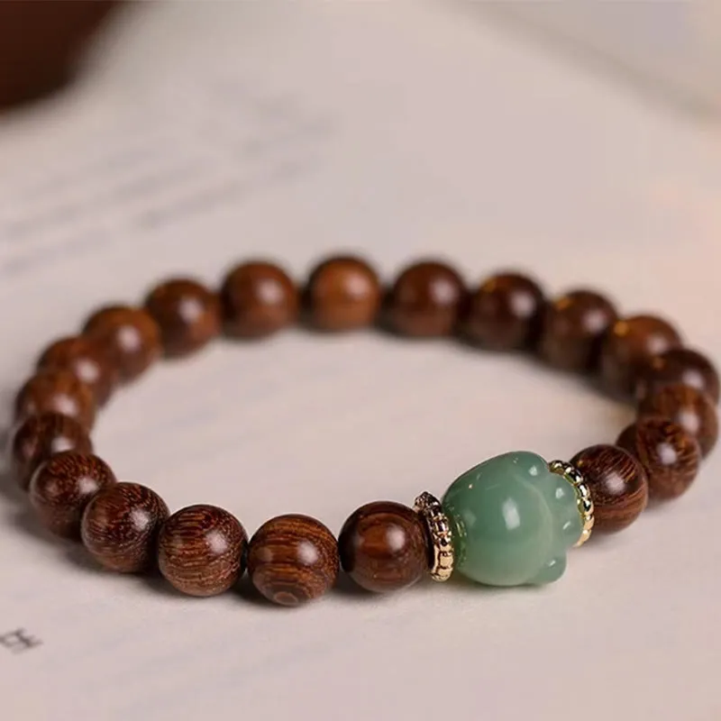 Sandalwood Cat Paw Protection Bracelet with Luck Muse - Image 5