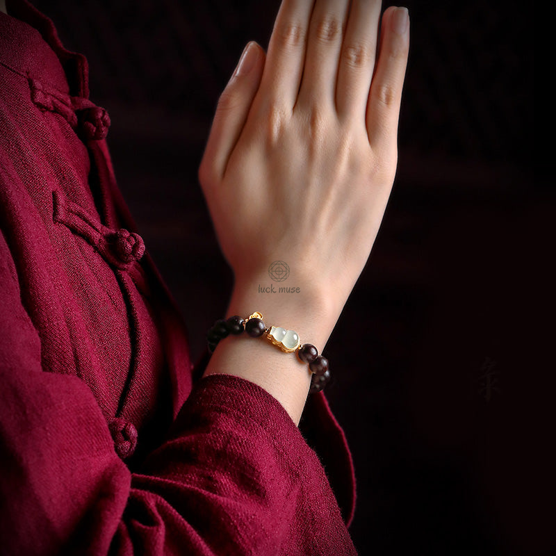 Luck Muse Small Leaf Red Sandalwood Gourd Jade Relaxation Bracelet - Image 5