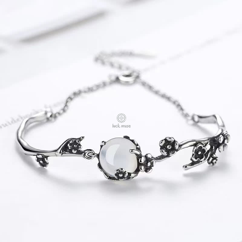 Plum Blossom Chalcedony Bracelet - Image 10