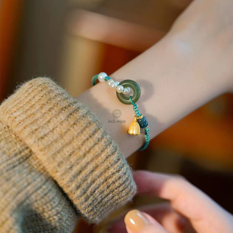 Handcrafted Hetian Jade Peace Buckle Bracelet with Natural Pearls for Luck - Image 2