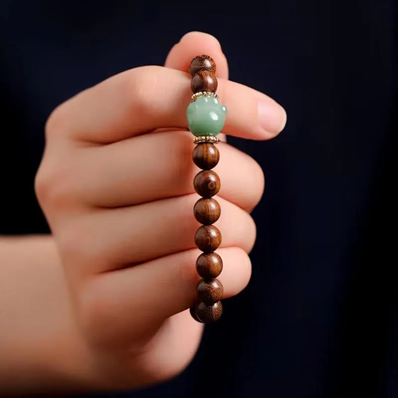 Sandalwood Cat Paw Protection Bracelet with Luck Muse - Image 4