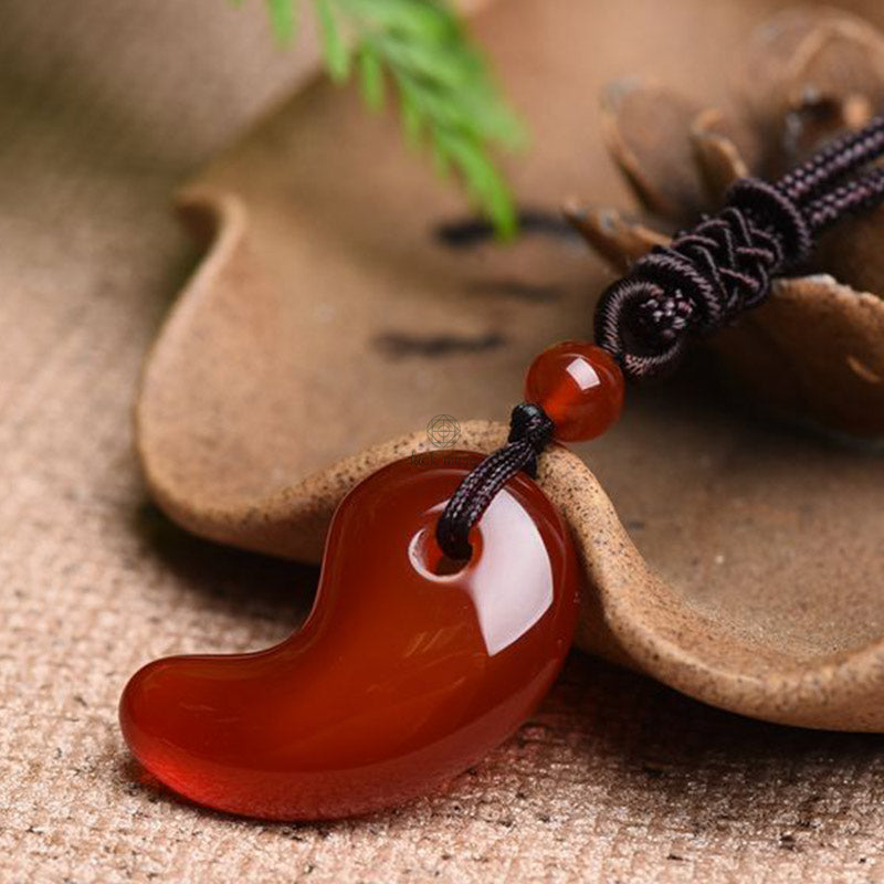 Red and Green Agate Moon Pattern Necklace for Confidence and Calm - Image 3