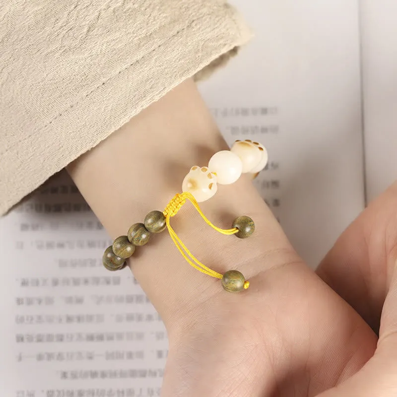 Natural Green Sandalwood Bodhi Seed Cat Paw Bracelet - Image 5