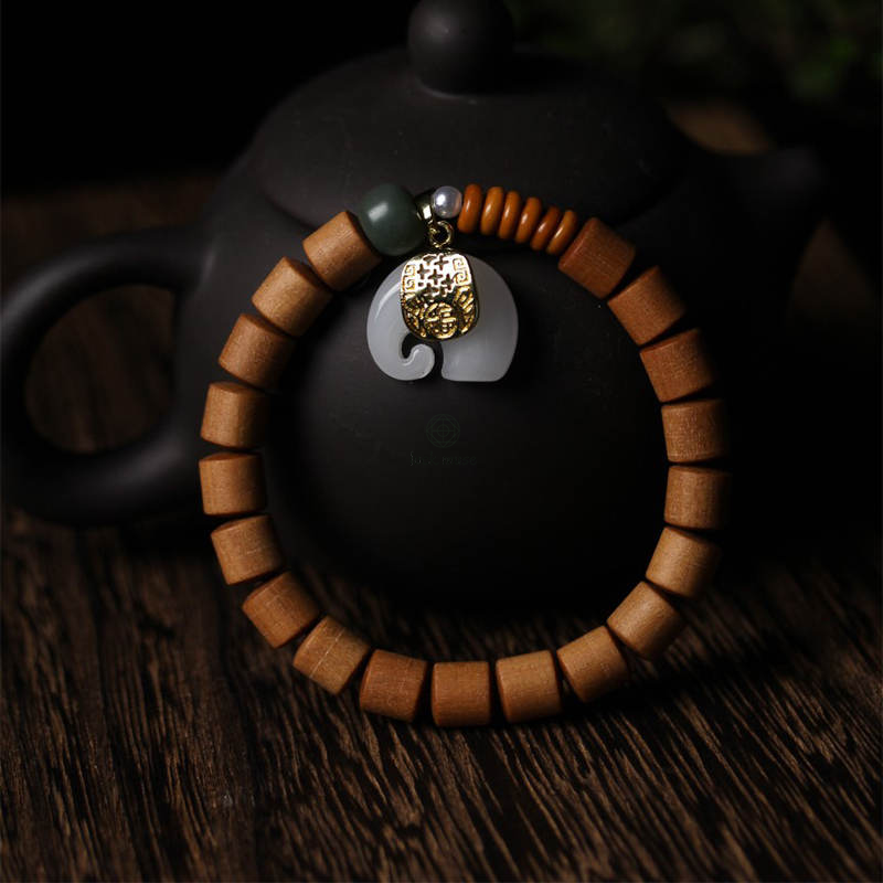 Sandalwood and Jade Elephant Protection Bracelet - Image 9