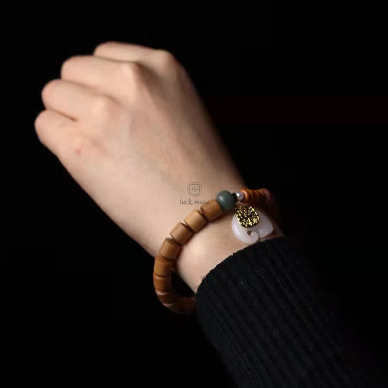 Sandalwood and Jade Elephant Protection Bracelet - Image 6
