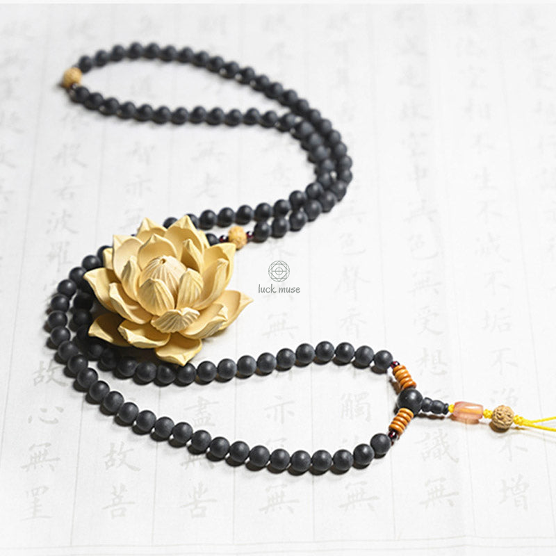 Tibetan Mala Bracelet with Cypress Bodhi Seeds and Red Agate Healing Properties - Image 2